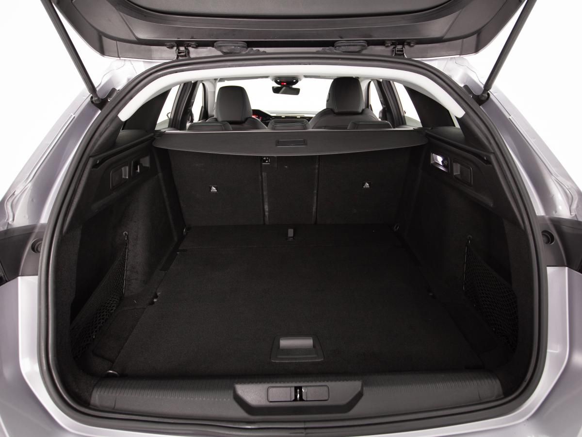 peugeot-308-sw-2022-diesel-1499cc