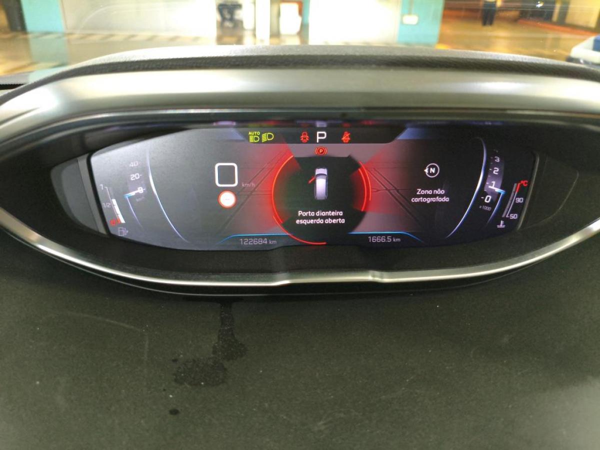peugeot-5008-2022-diesel-1499cc
