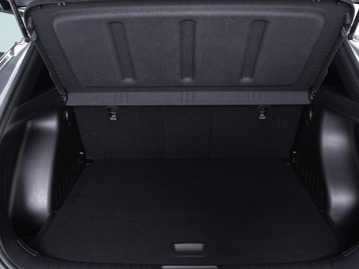 hyundai-kauai-2023-hibrido-a-gasolina-1580cc