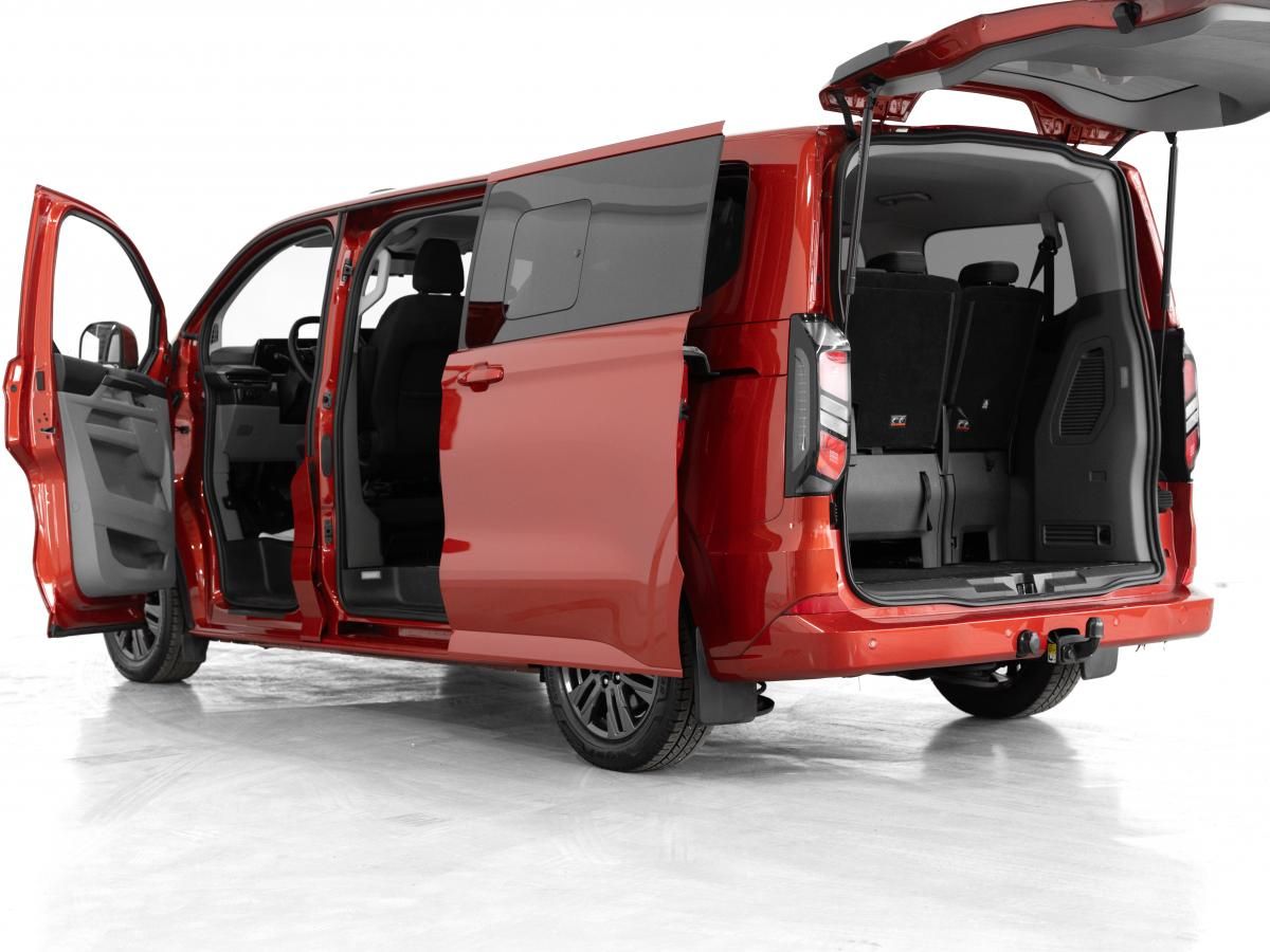ford-tourneo-custom-2024-diesel-1996cc