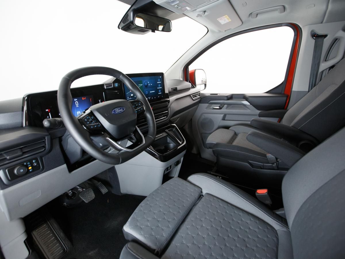 ford-tourneo-custom-2024-diesel-1996cc