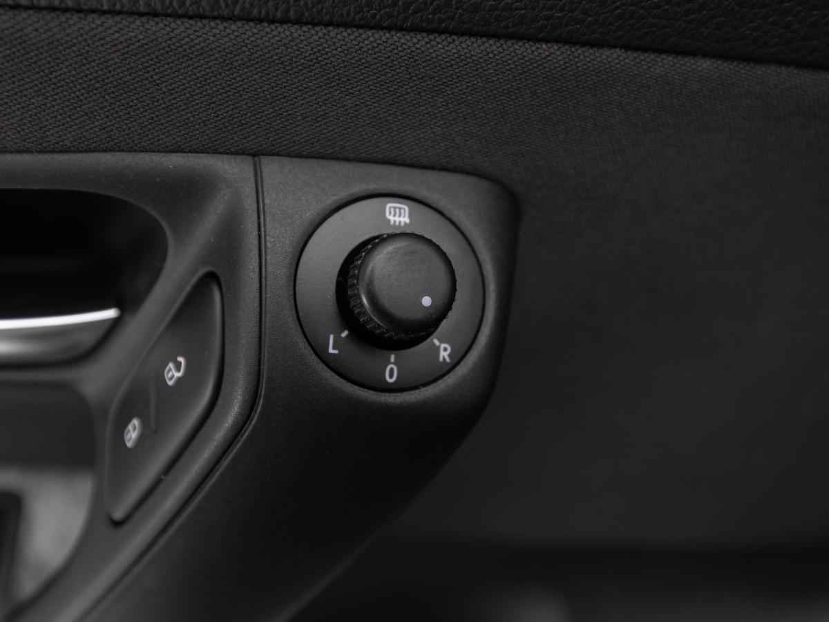 volkswagen-polo-2012-diesel-1598cc