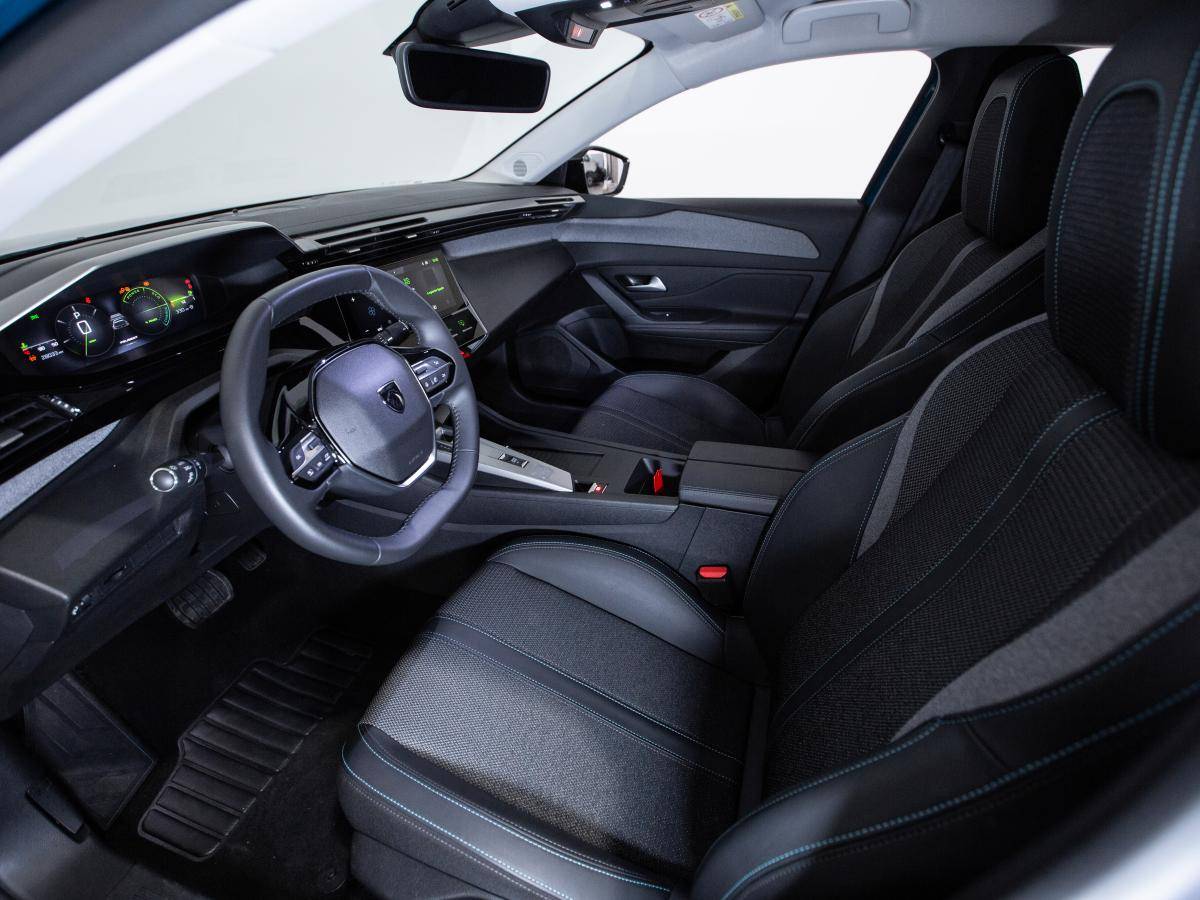 peugeot-408-2025-gasolina-1199cc