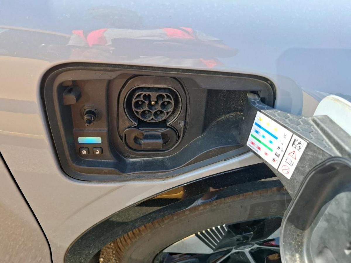 renault-megane-e-tech-2023-eletrico-0cc