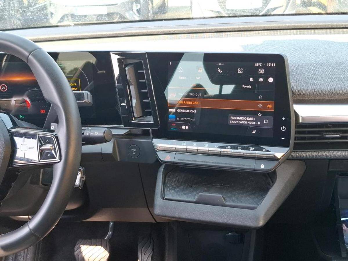renault-megane-e-tech-2023-eletrico-0cc