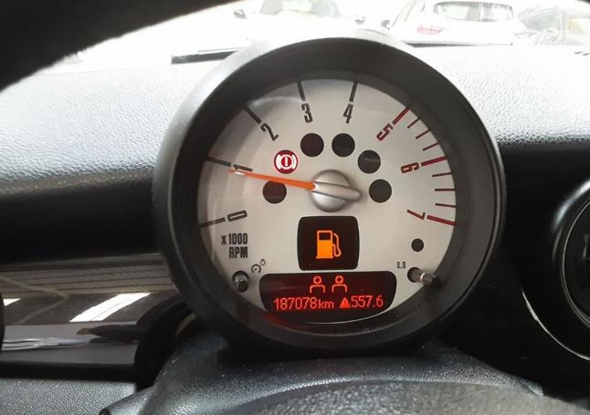 mini-hatch-2011-diesel-1598cc