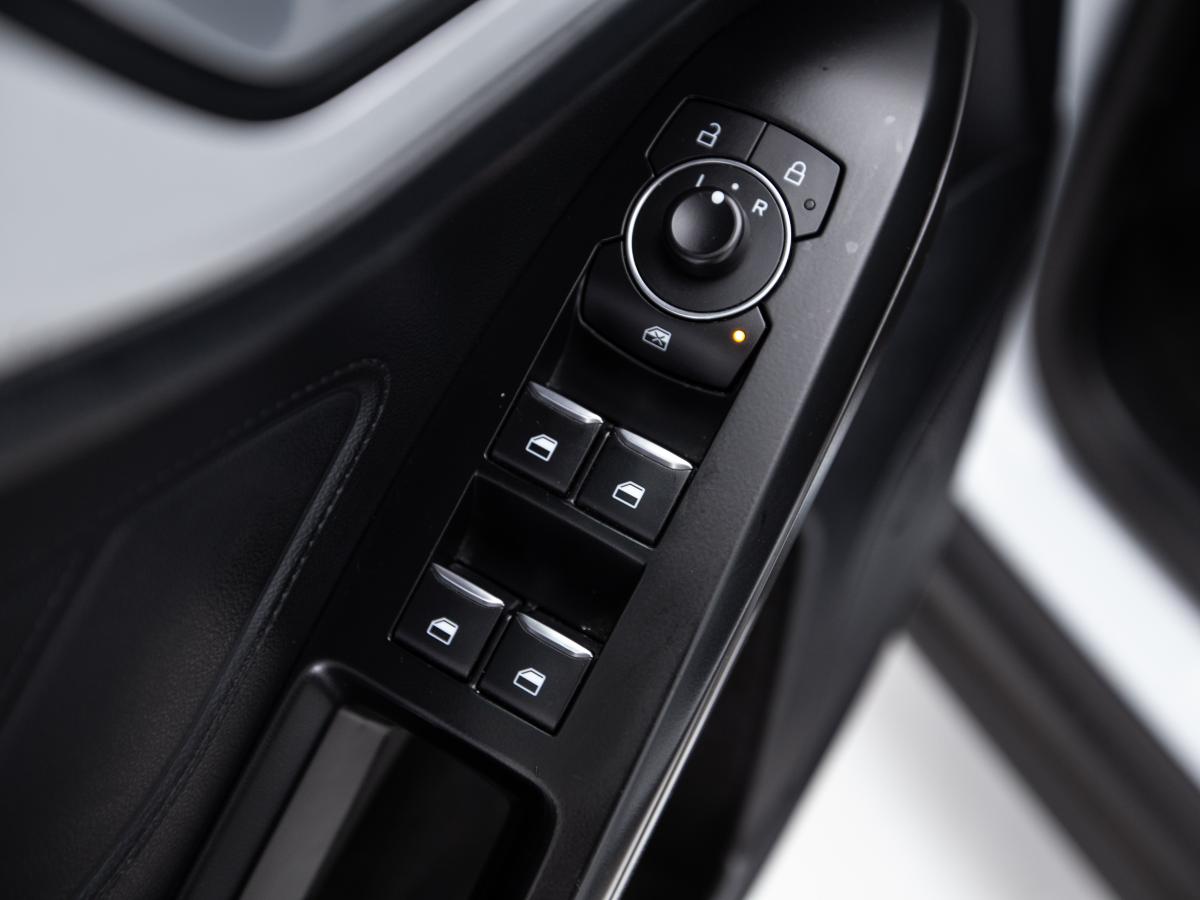 ford-focus-sw-2021-diesel-1498cc