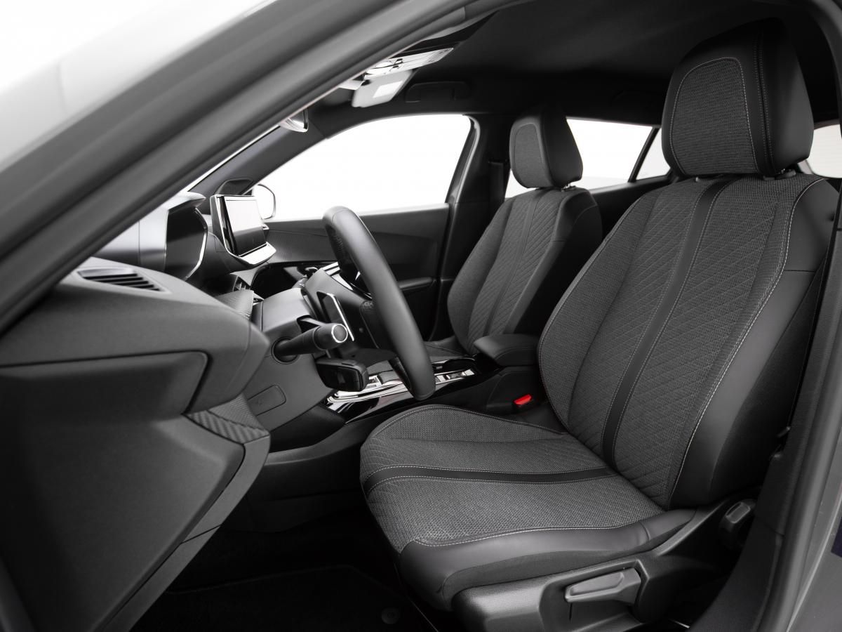 peugeot-2008-2023-gasolina-1199cc