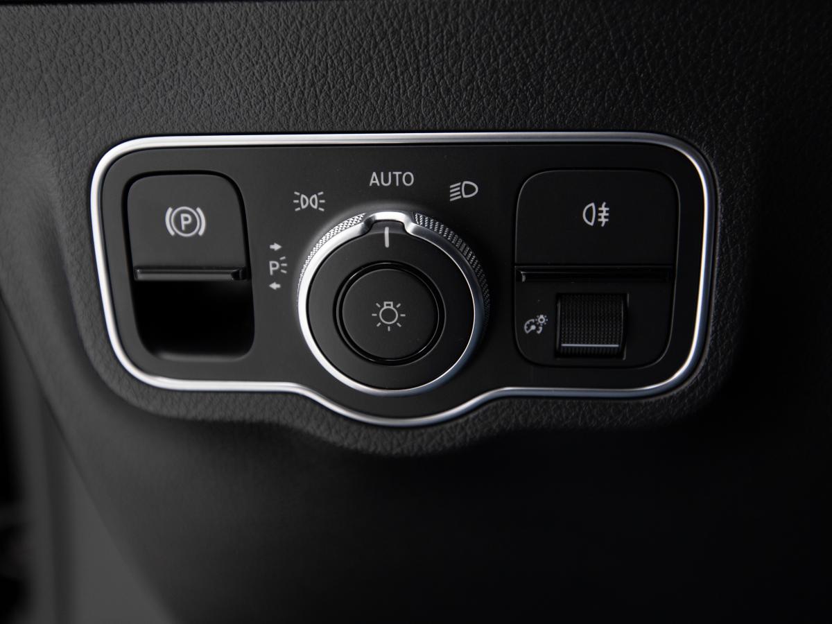 mercedes-benz-eqa-2023-eletrico-0cc