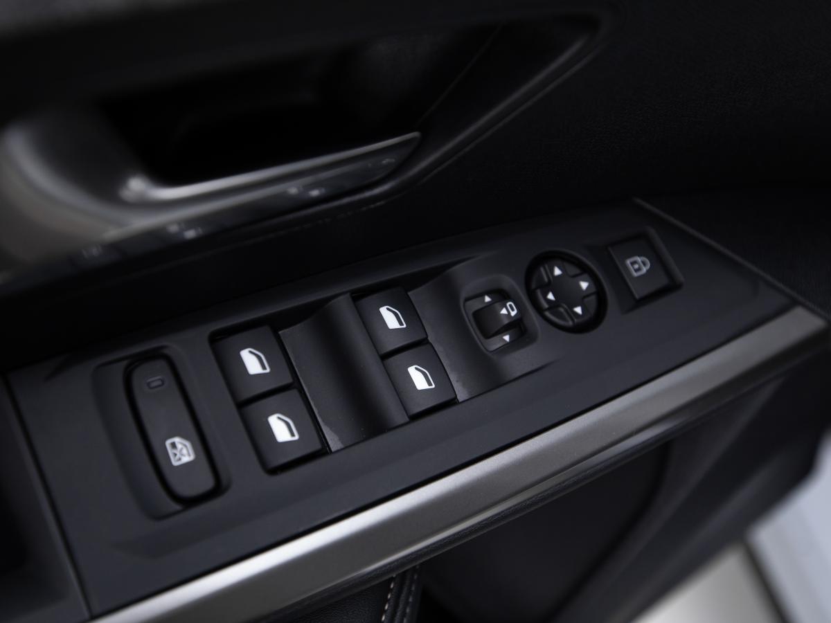 peugeot-3008-2024-gasolina-1199cc
