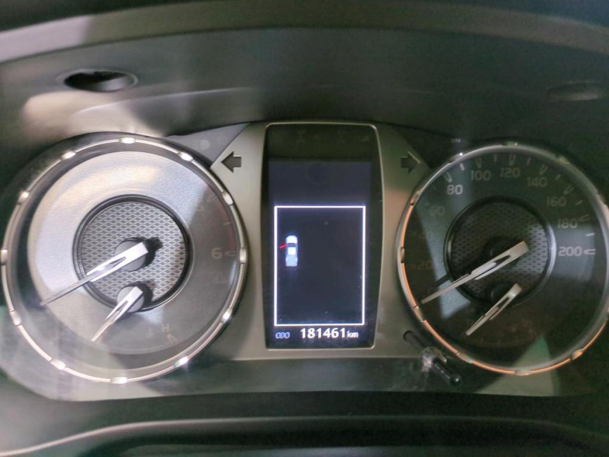 toyota-hilux-2021-diesel-2393cc