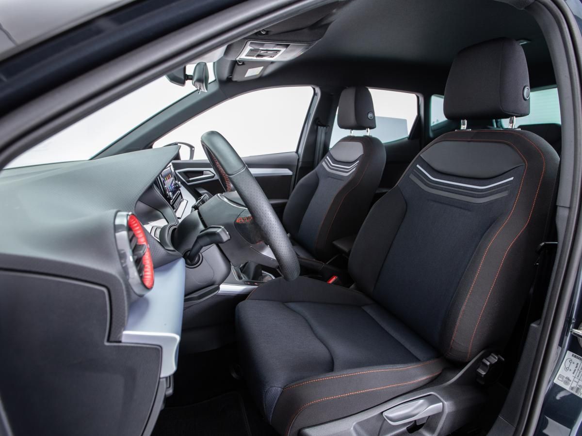 seat-arona-2023-gasolina-999cc