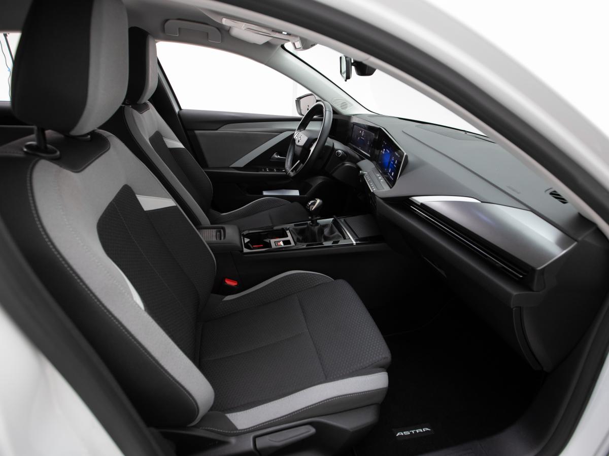 opel-astra-2022-diesel-1499cc