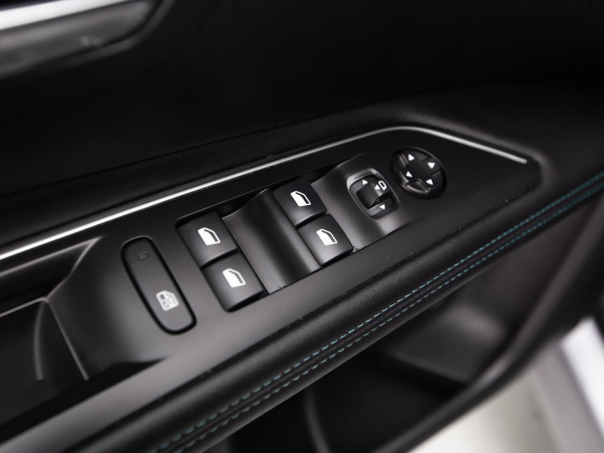 peugeot-3008-2022-diesel-1499cc