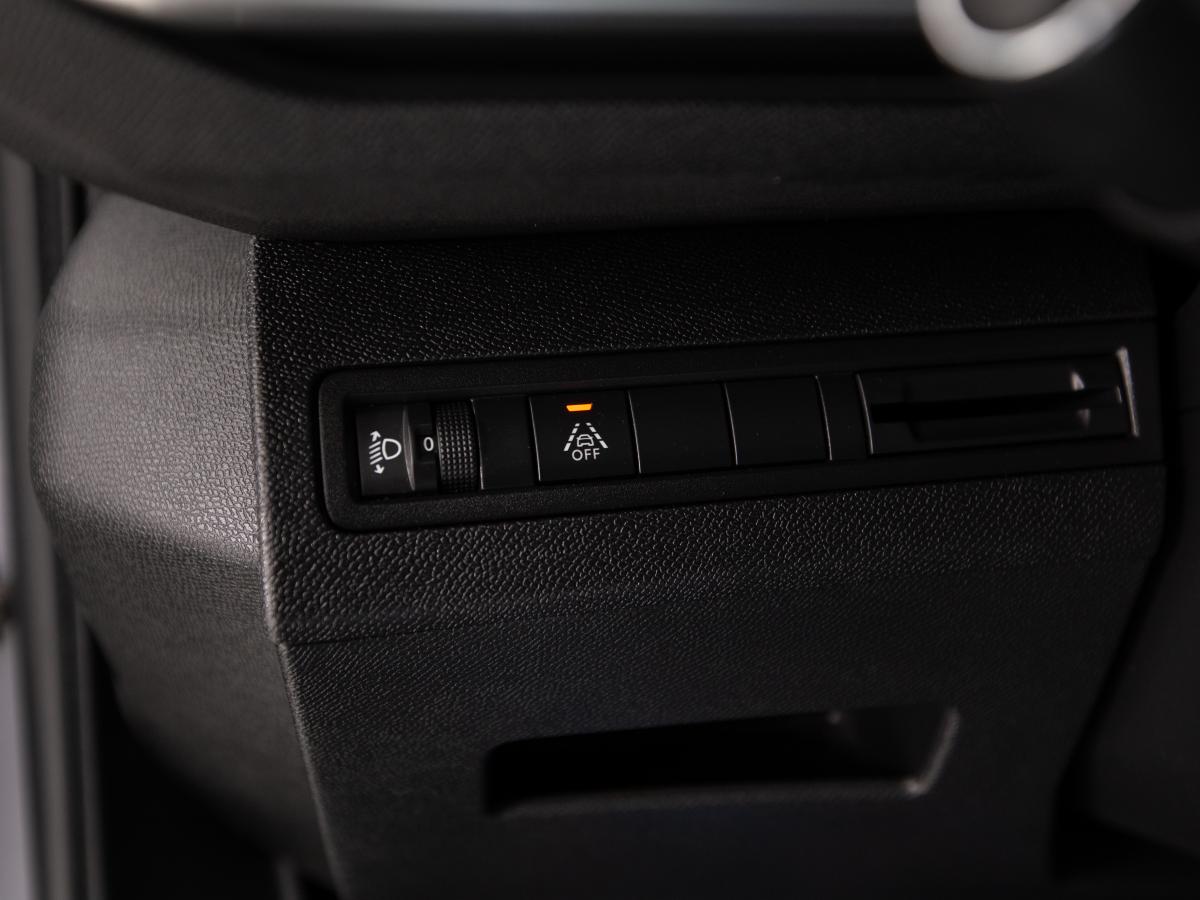 peugeot-3008-2022-diesel-1499cc