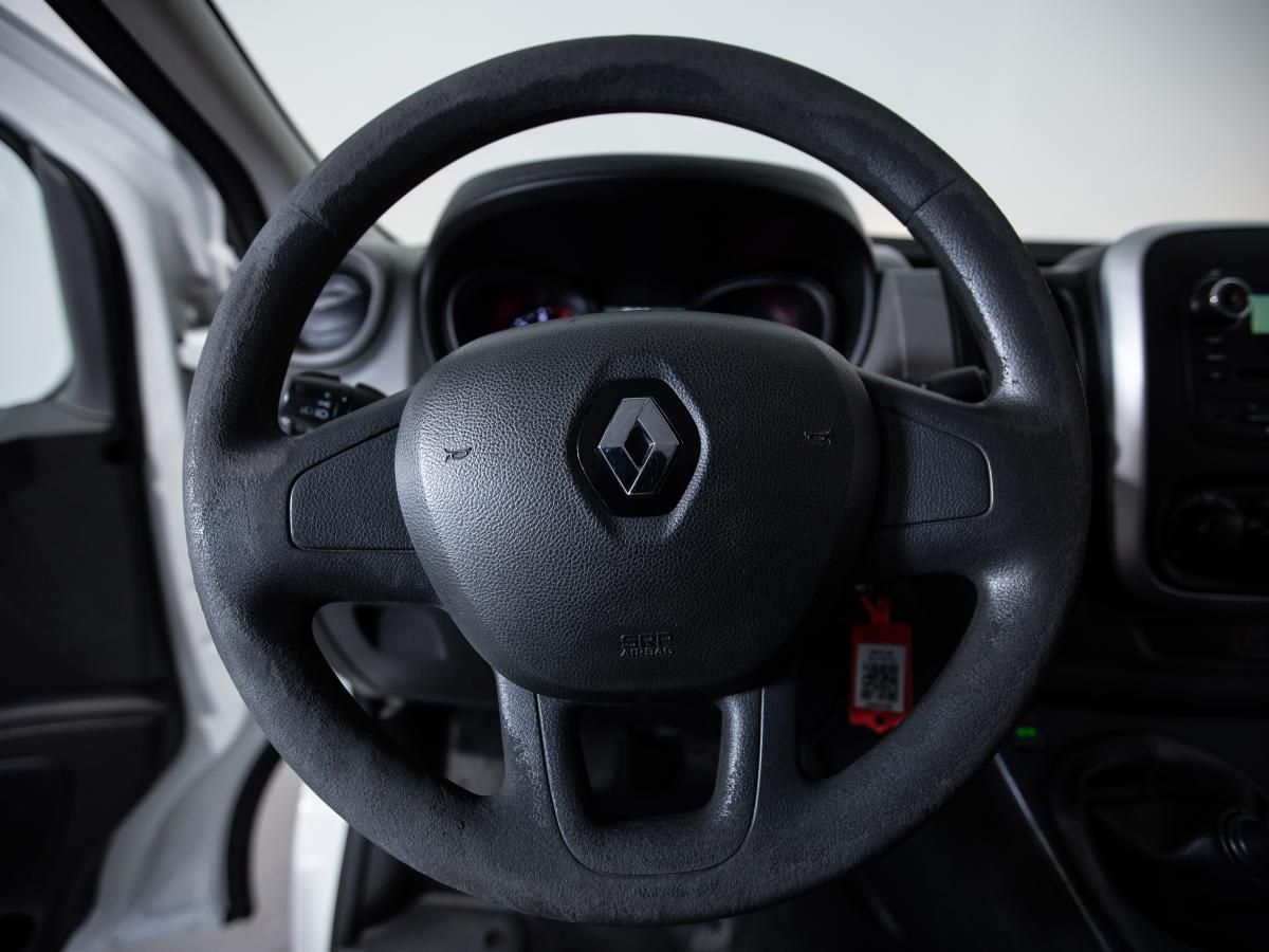 renault-trafic-2017-diesel-1598cc