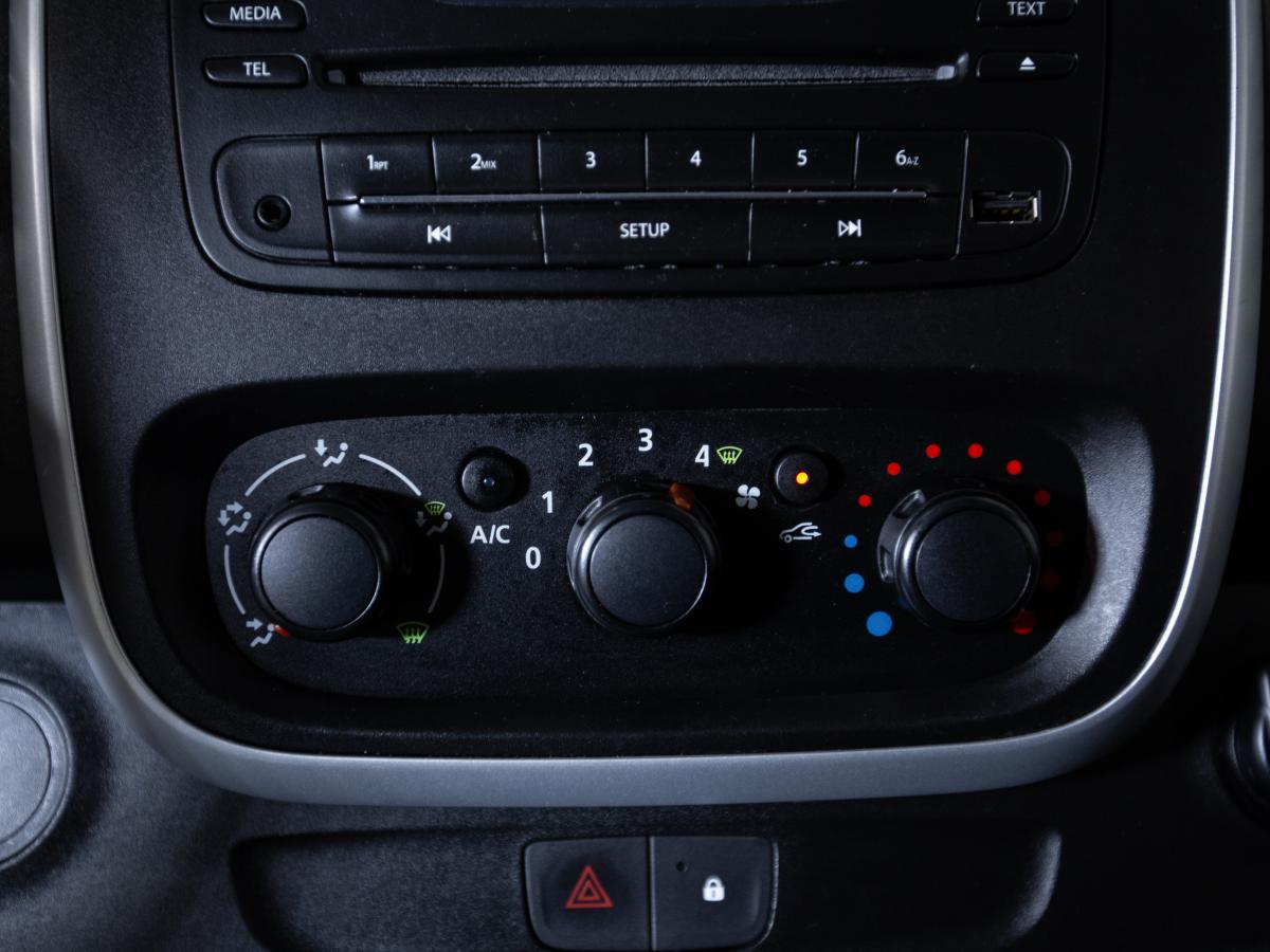renault-trafic-2017-diesel-1598cc