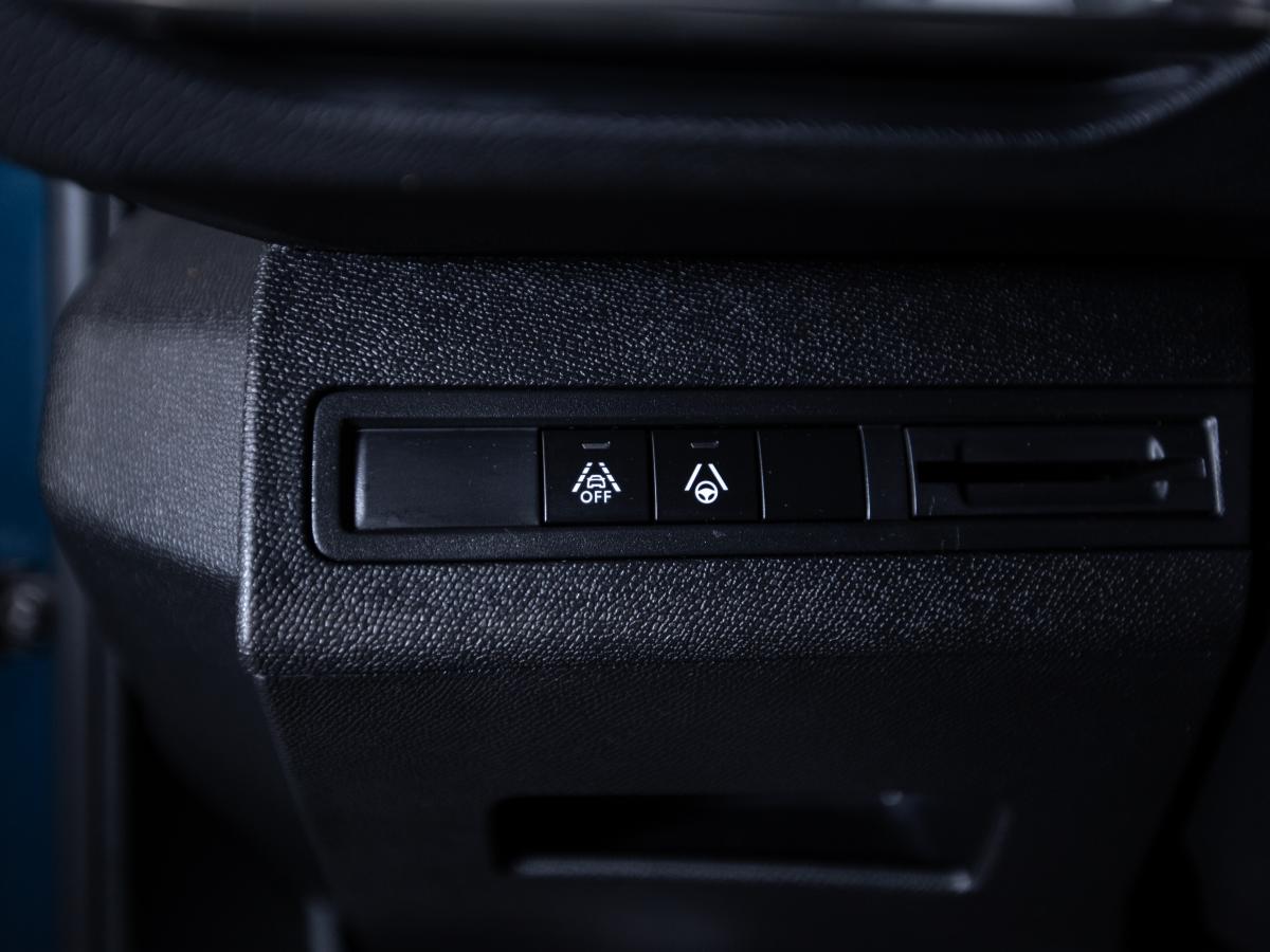 peugeot-5008-2022-diesel-1499cc