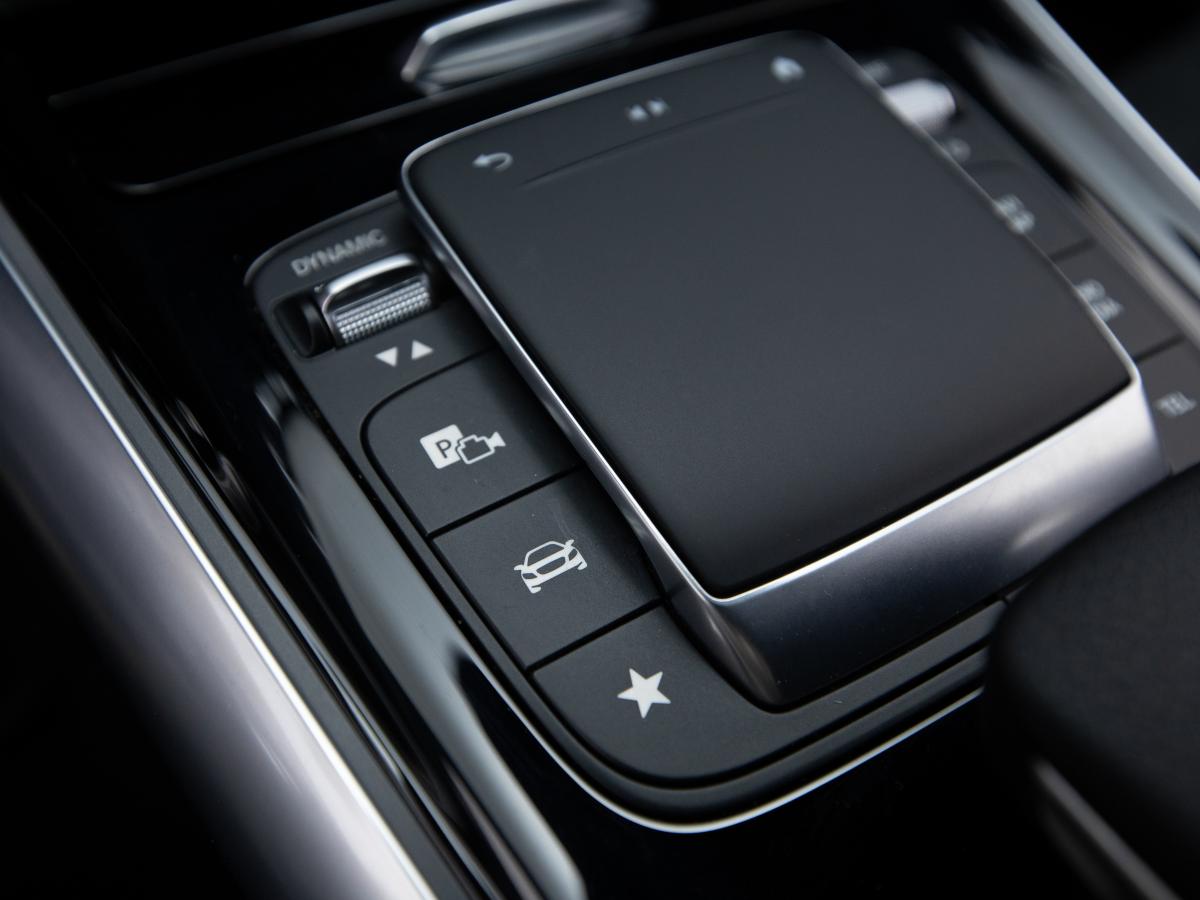 mercedes-benz-eqa-2023-eletrico-0cc