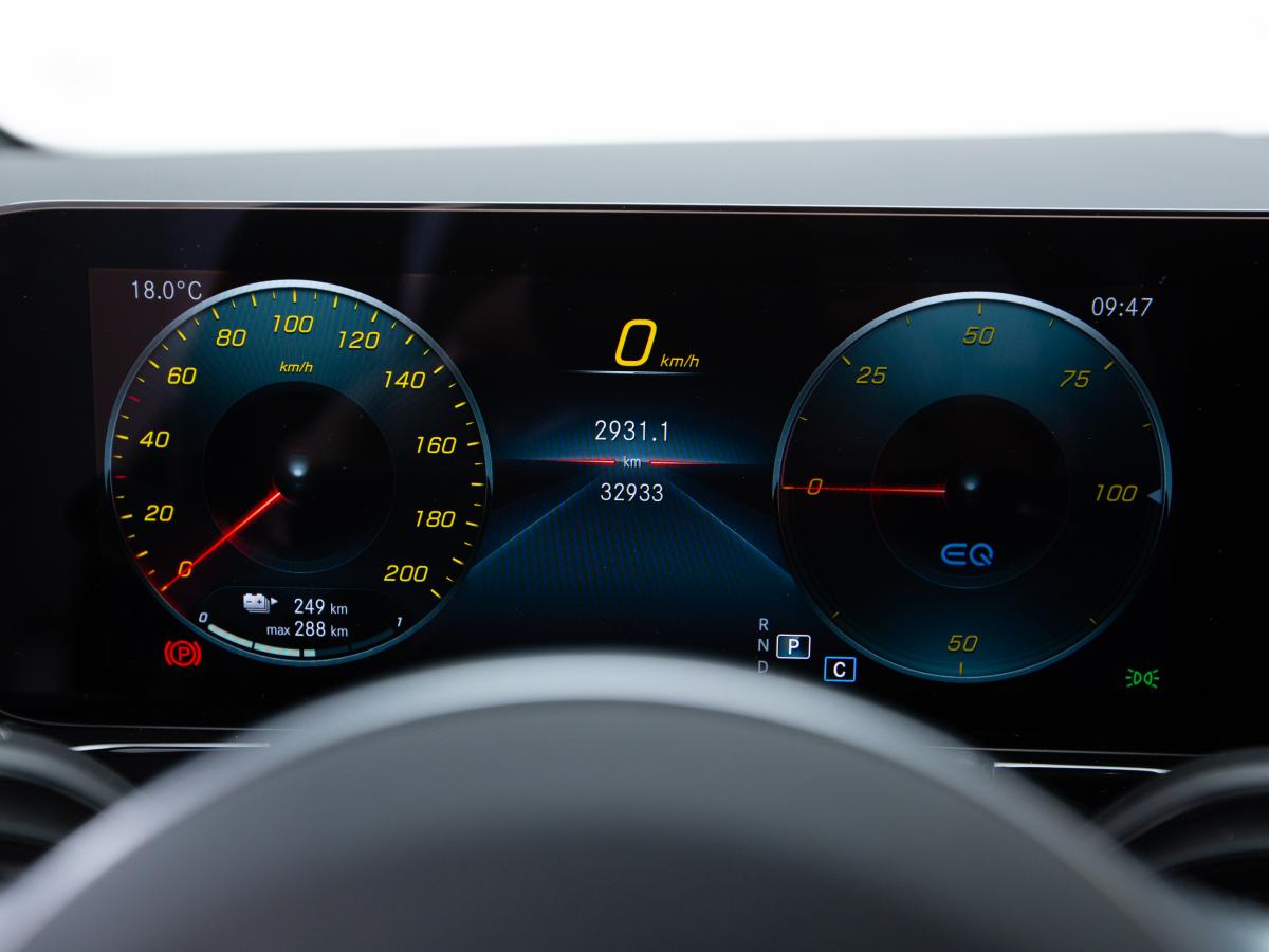 mercedes-benz-eqa-2023-eletrico-0cc