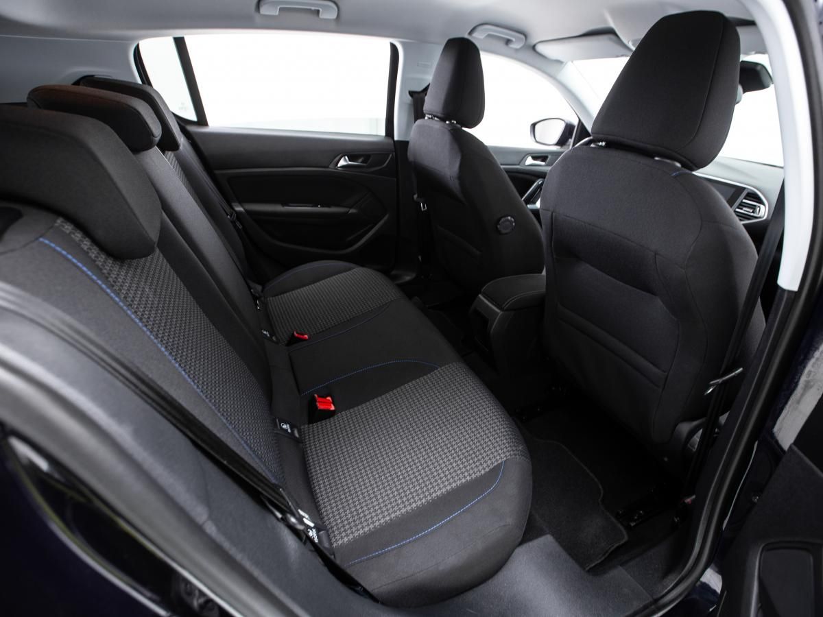 peugeot-308-2018-gasolina-1199cc