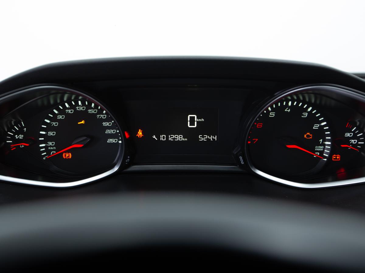 peugeot-308-2018-gasolina-1199cc