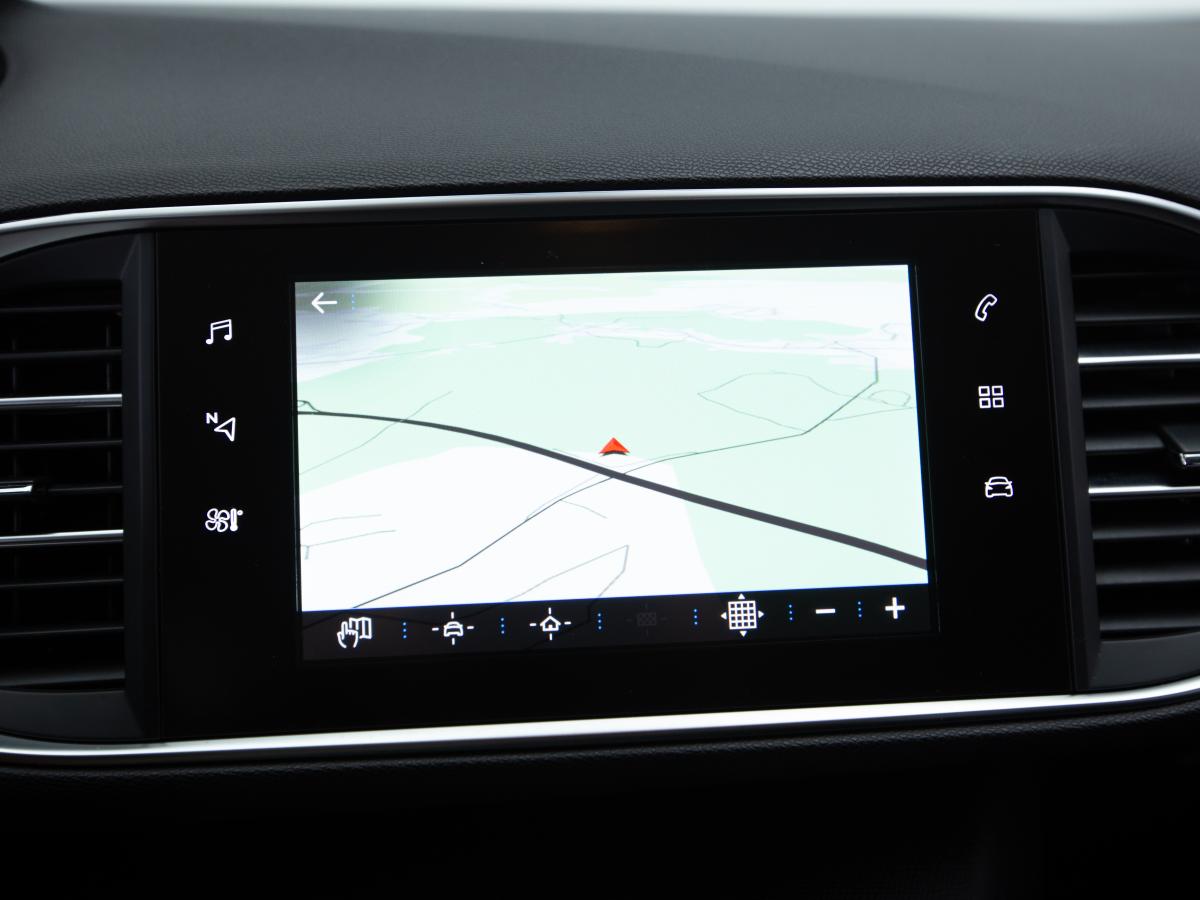 peugeot-308-2018-gasolina-1199cc