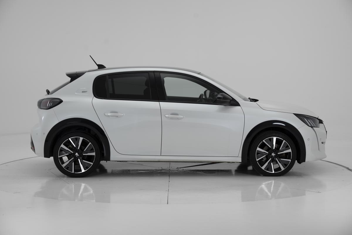 peugeot-208-2022-diesel-1499cc