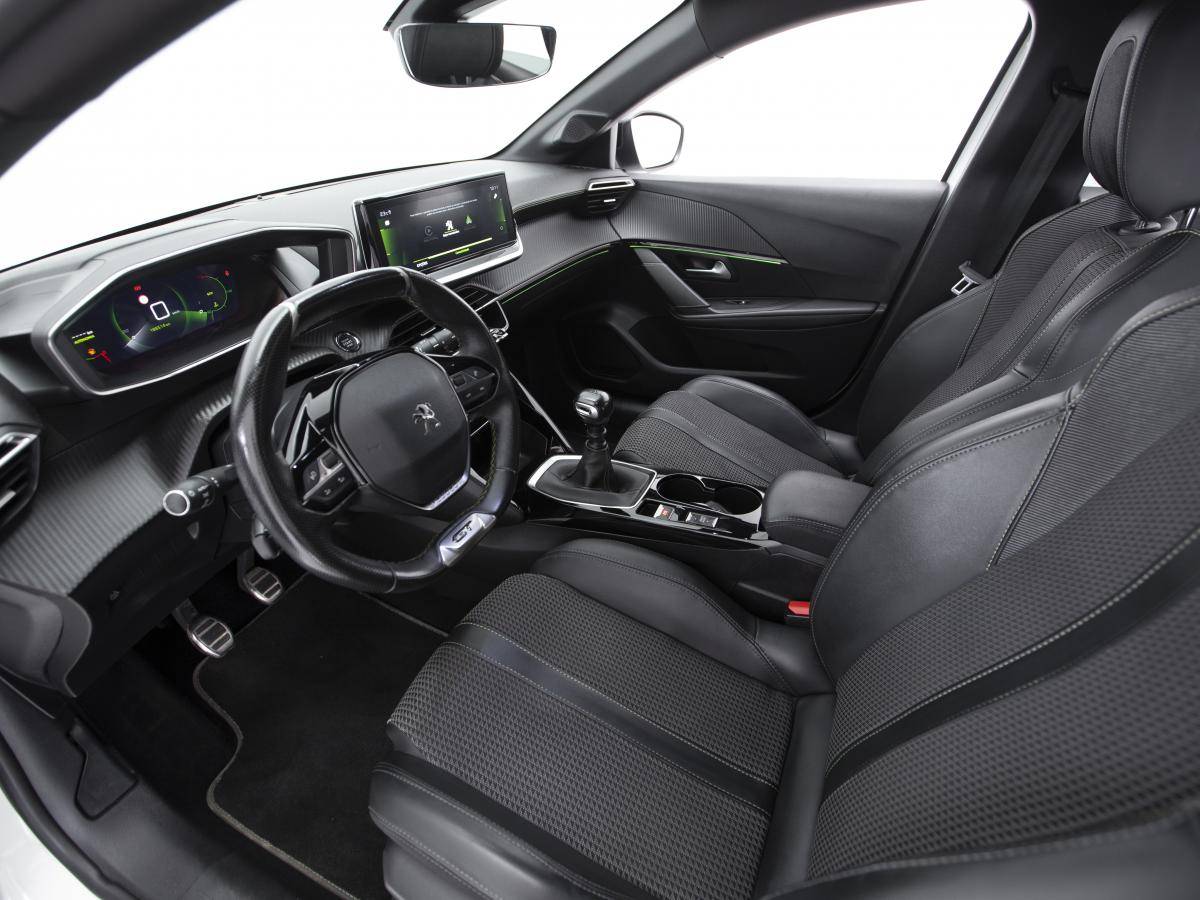 peugeot-208-2022-diesel-1499cc