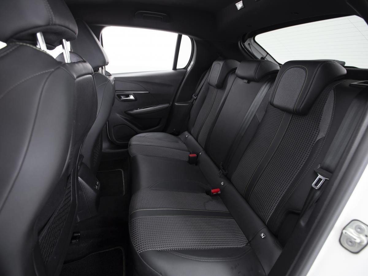 peugeot-208-2022-diesel-1499cc