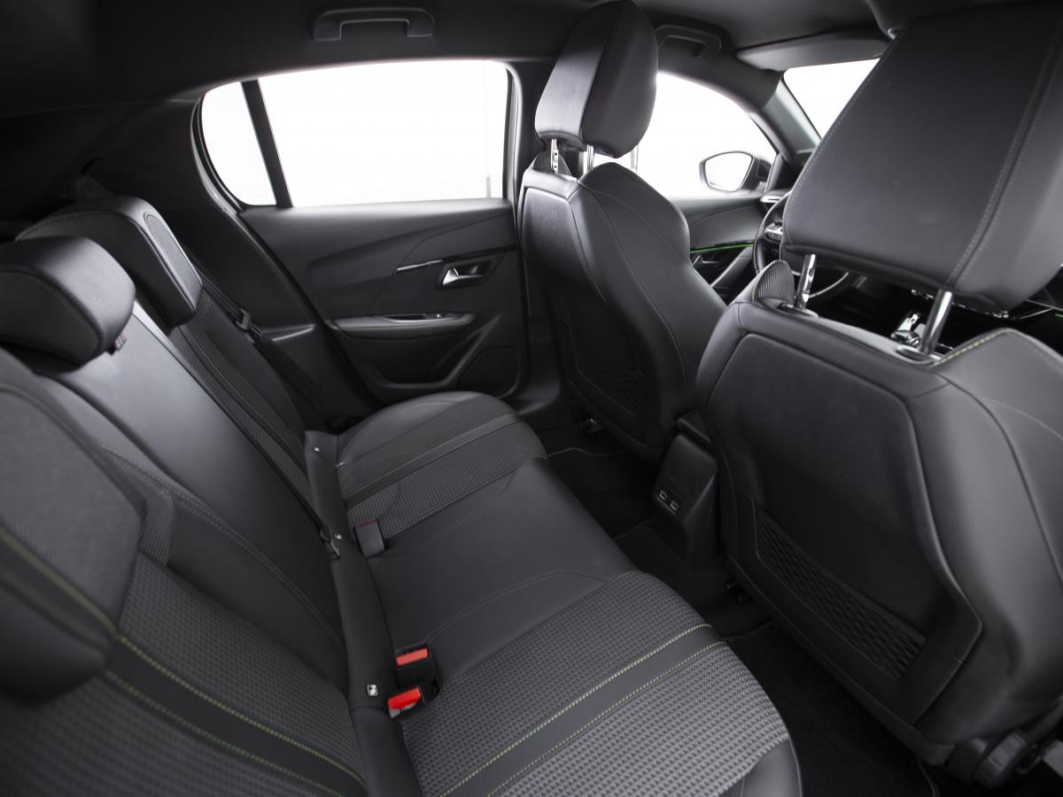 peugeot-208-2022-diesel-1499cc