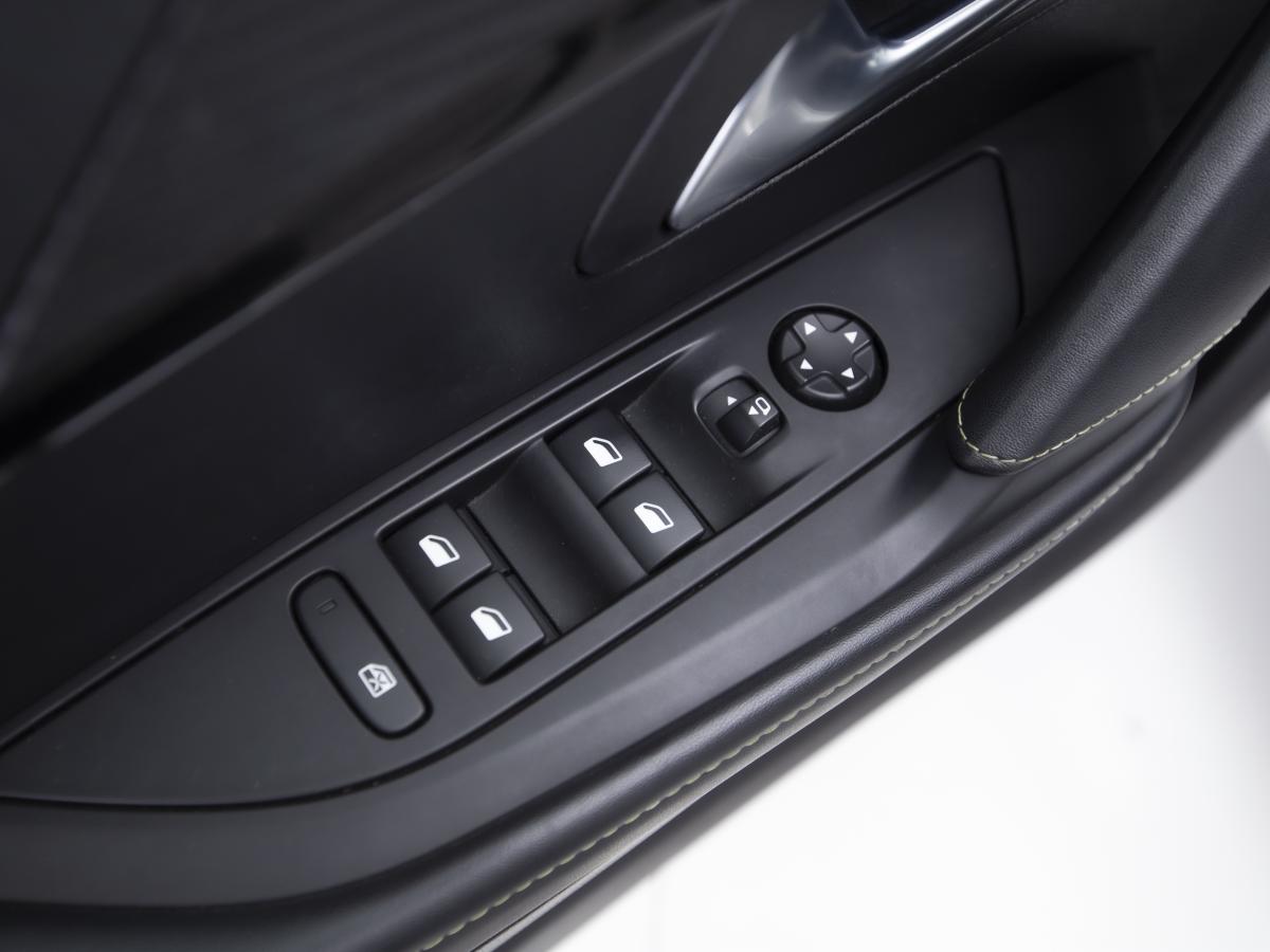 peugeot-208-2022-diesel-1499cc