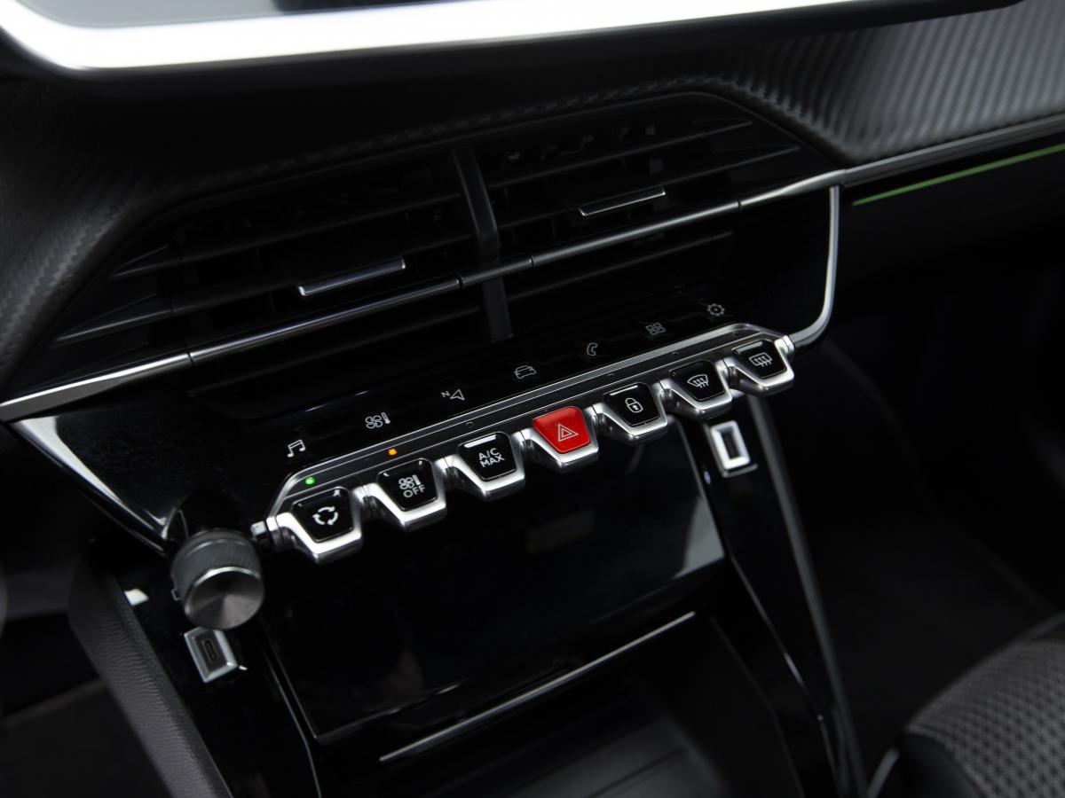 peugeot-208-2022-diesel-1499cc