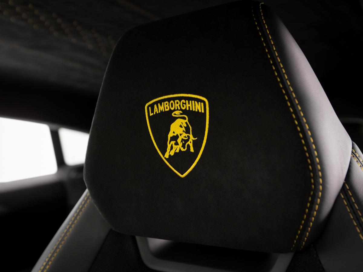 lamborghini-urus-2023-gasolina-3996cc
