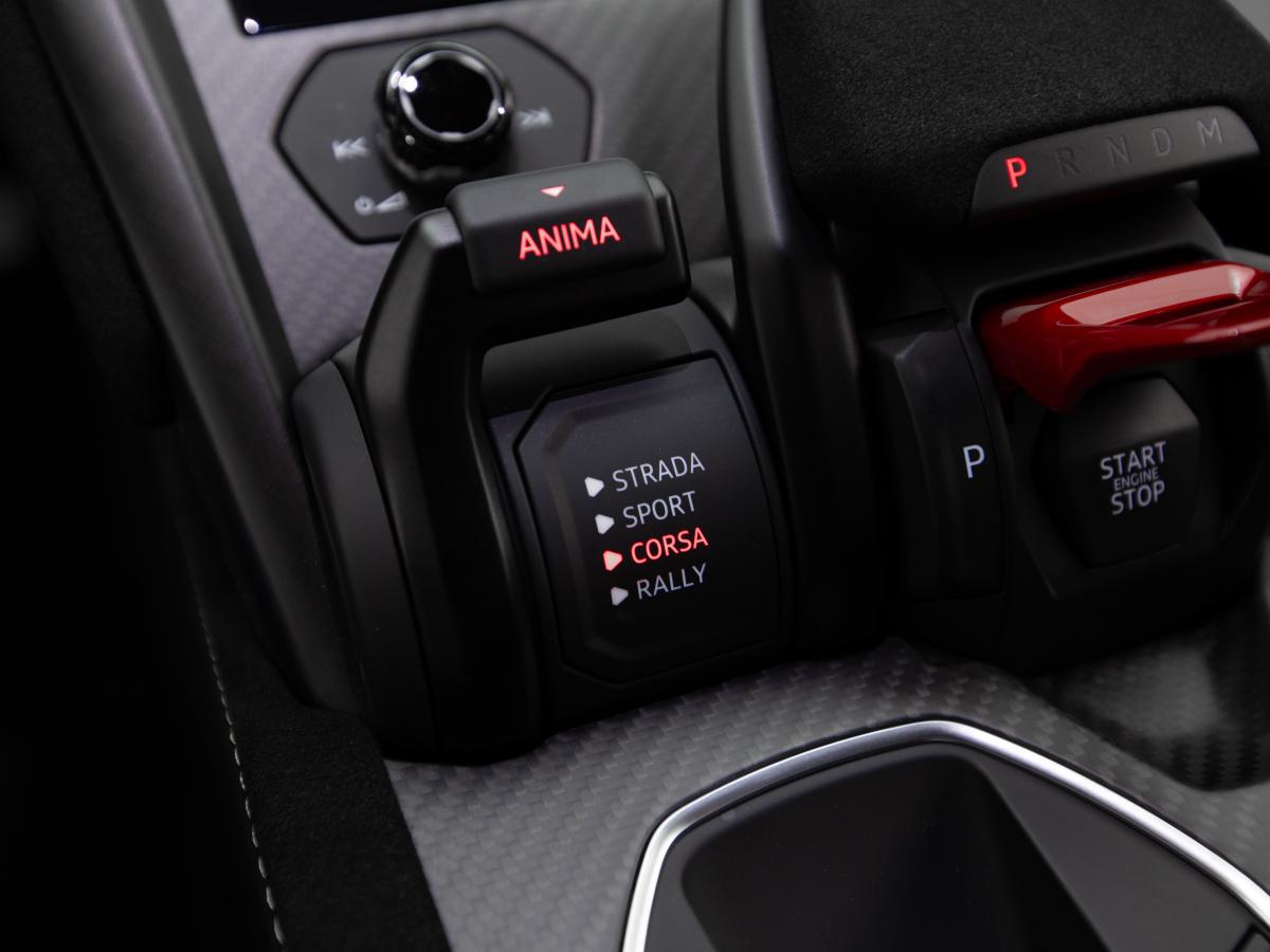 lamborghini-urus-2023-gasolina-3996cc