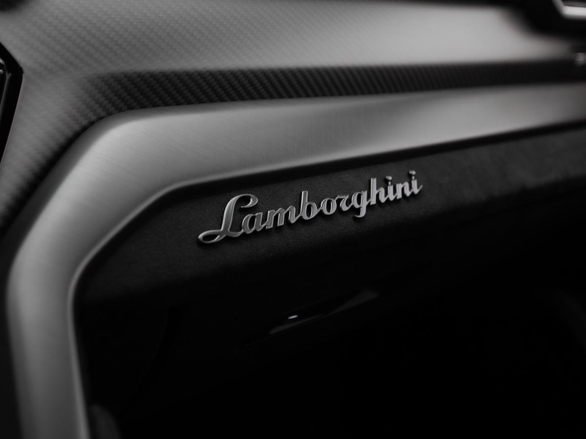 lamborghini-urus-2023-gasolina-3996cc