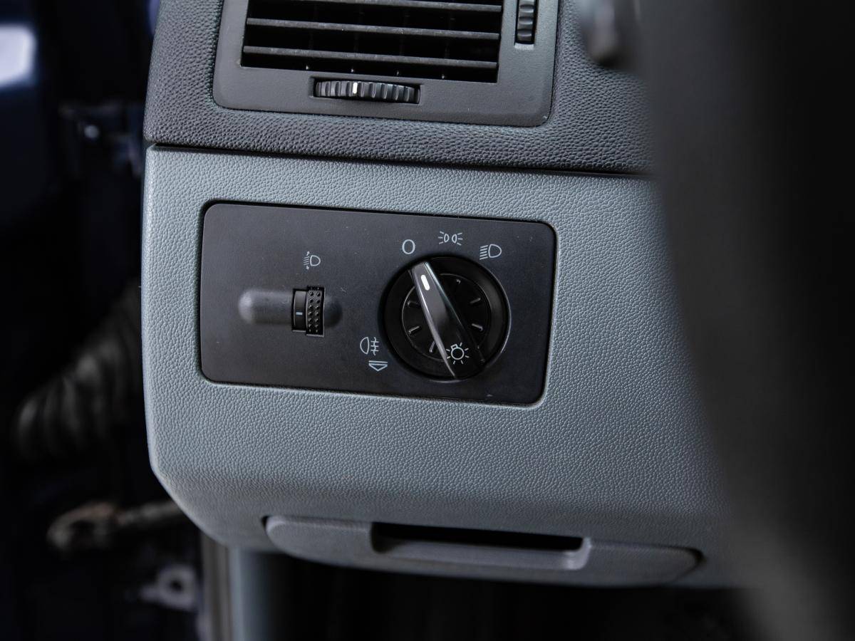 skoda-fabia-2003-gasolina-1198cc