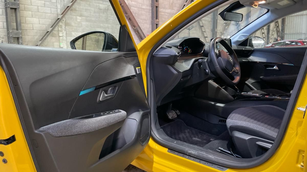 peugeot-e-208-2023-eletrico-0cc