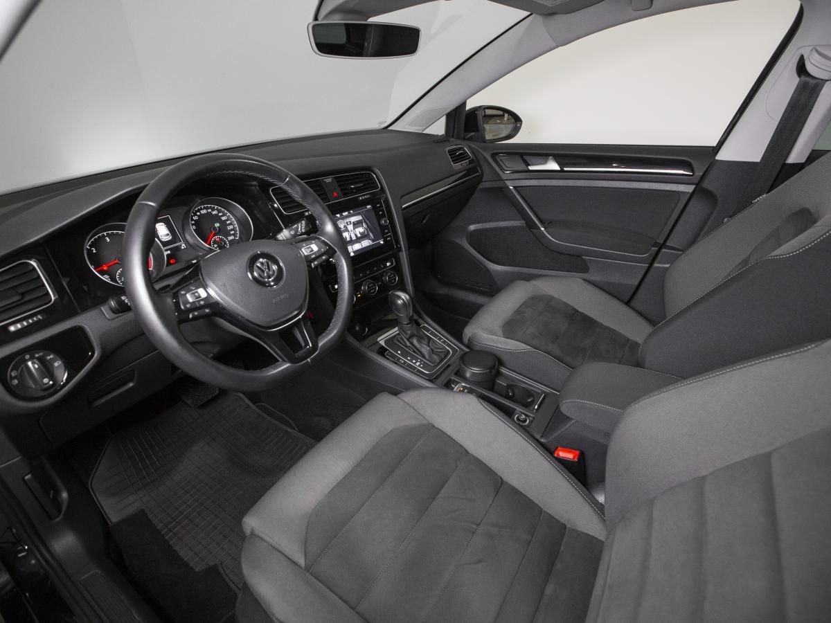 volkswagen-golf-variant-2019-diesel-1968cc