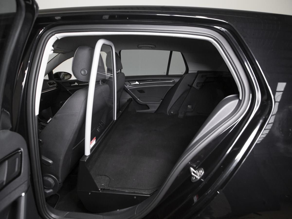 volkswagen-golf-variant-2019-diesel-1968cc