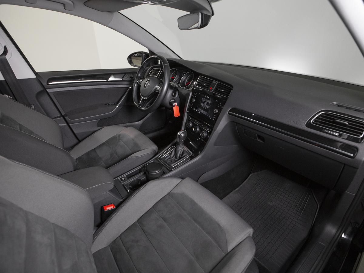 volkswagen-golf-variant-2019-diesel-1968cc