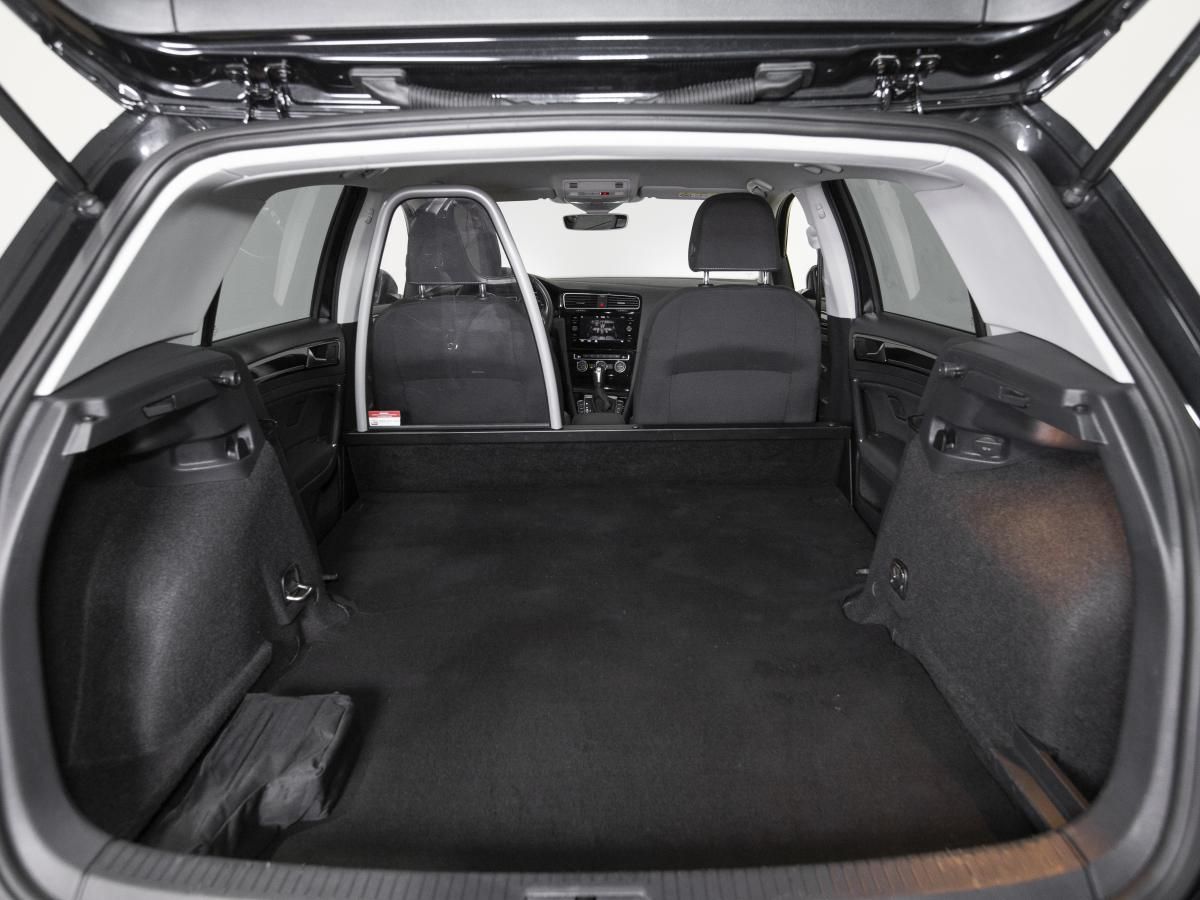volkswagen-golf-variant-2019-diesel-1968cc