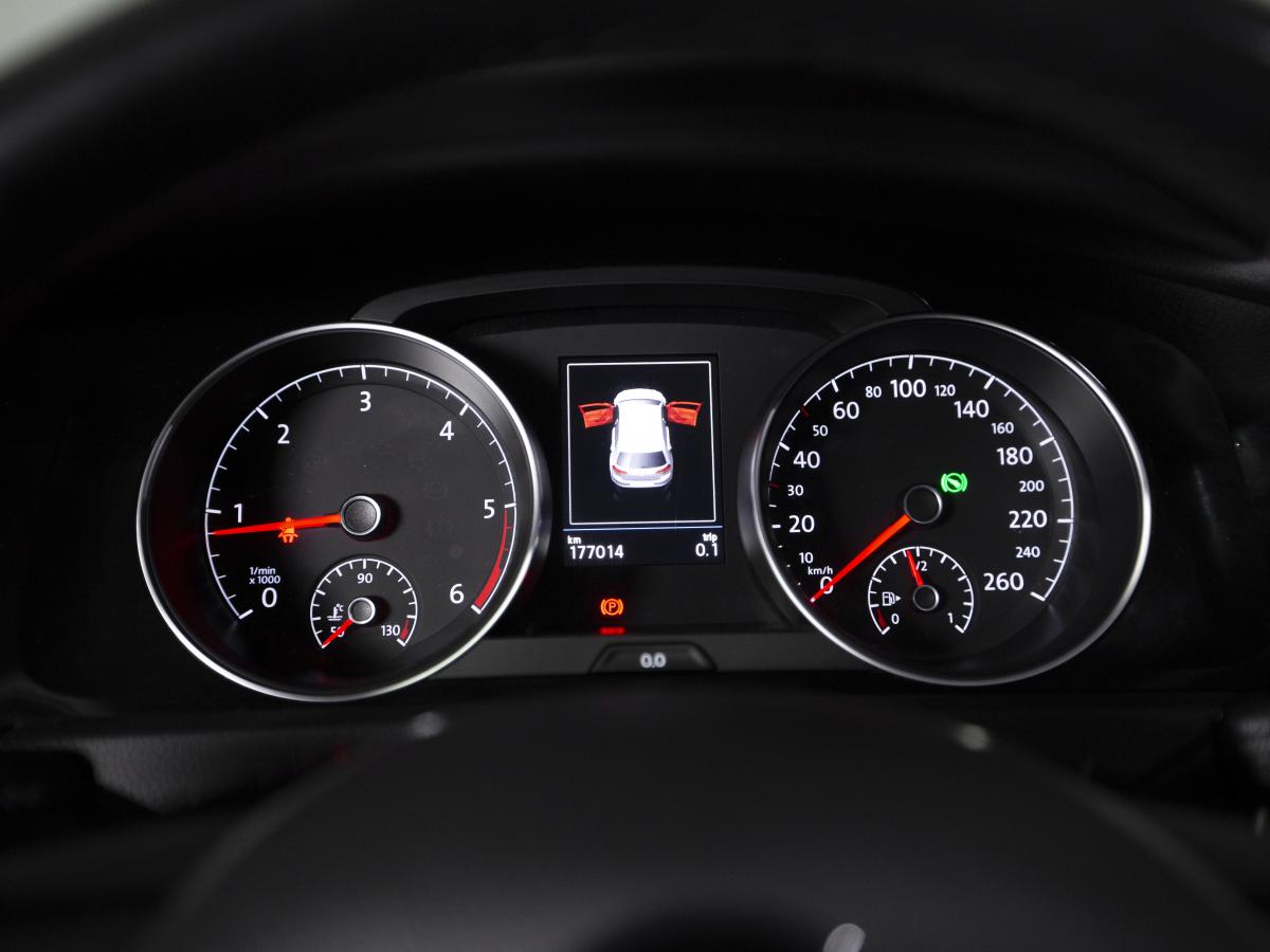 volkswagen-golf-variant-2019-diesel-1968cc