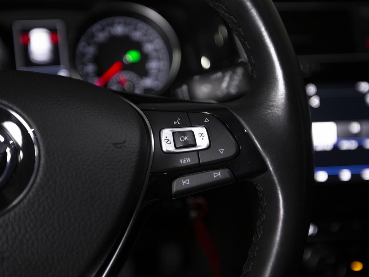 volkswagen-golf-variant-2019-diesel-1968cc
