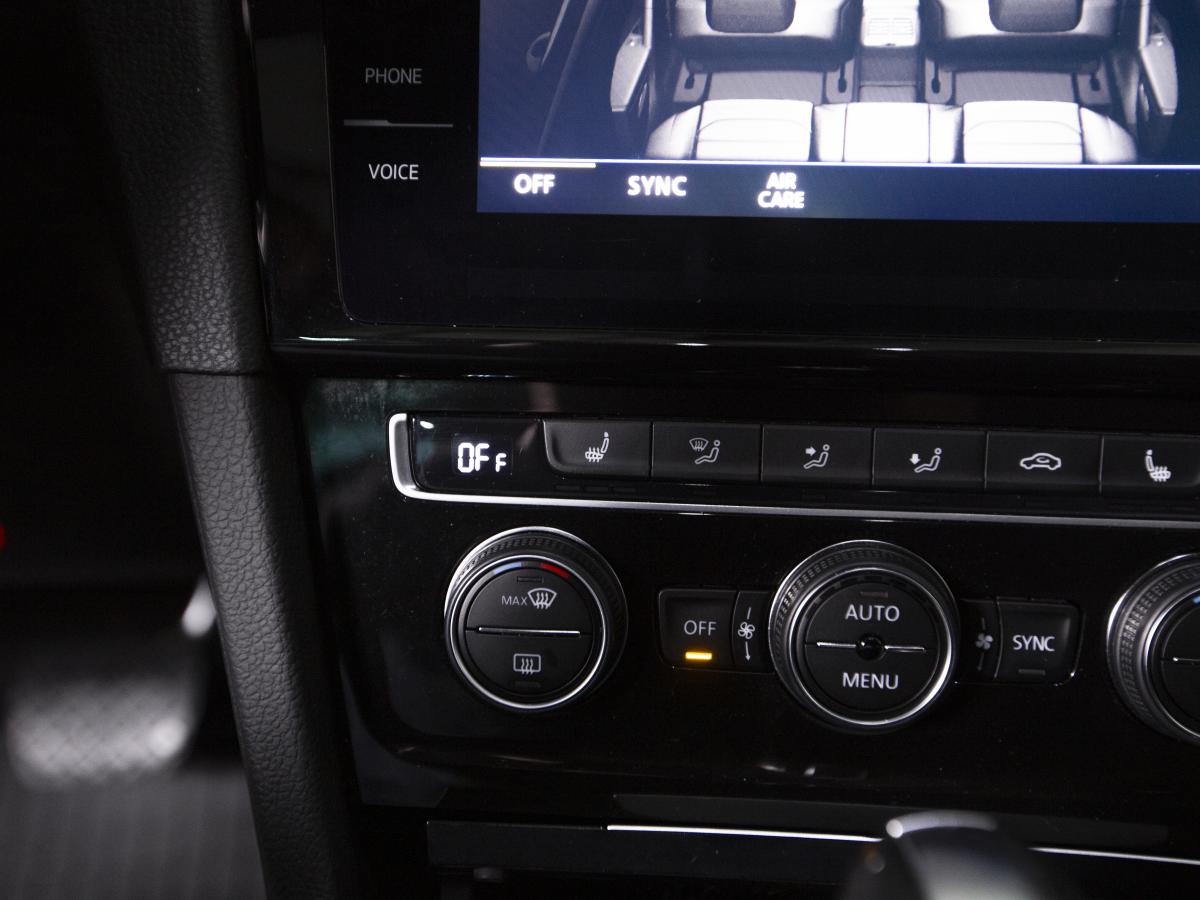 volkswagen-golf-variant-2019-diesel-1968cc