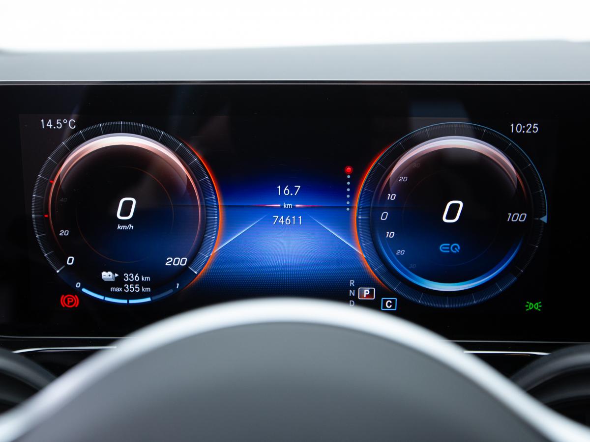 mercedes-benz-eqa-2022-eletrico-0cc