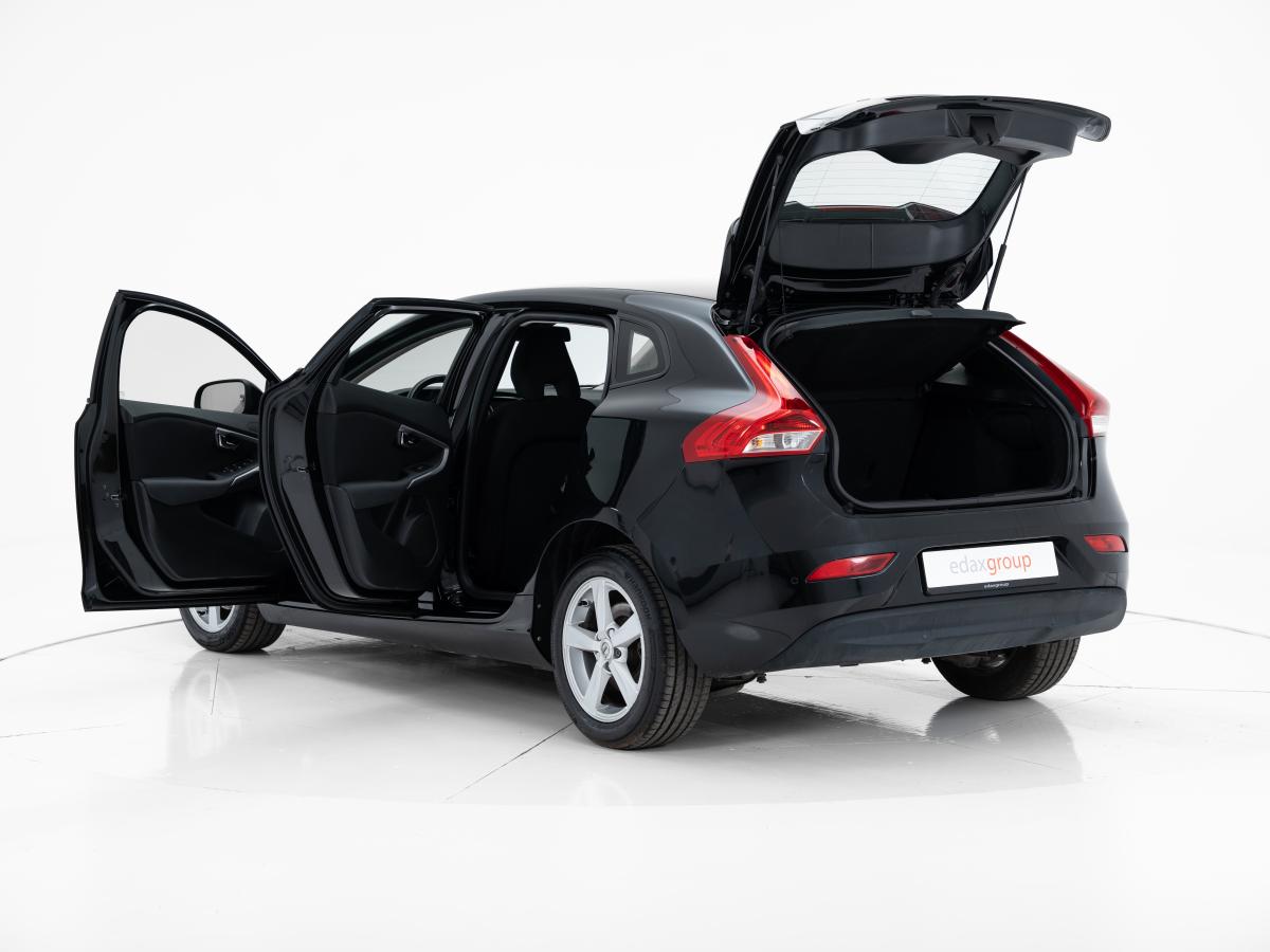 volvo-v40-2018-diesel-1969cc