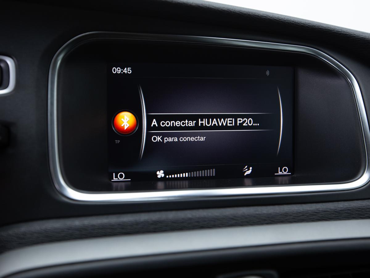 volvo-v40-2018-diesel-1969cc