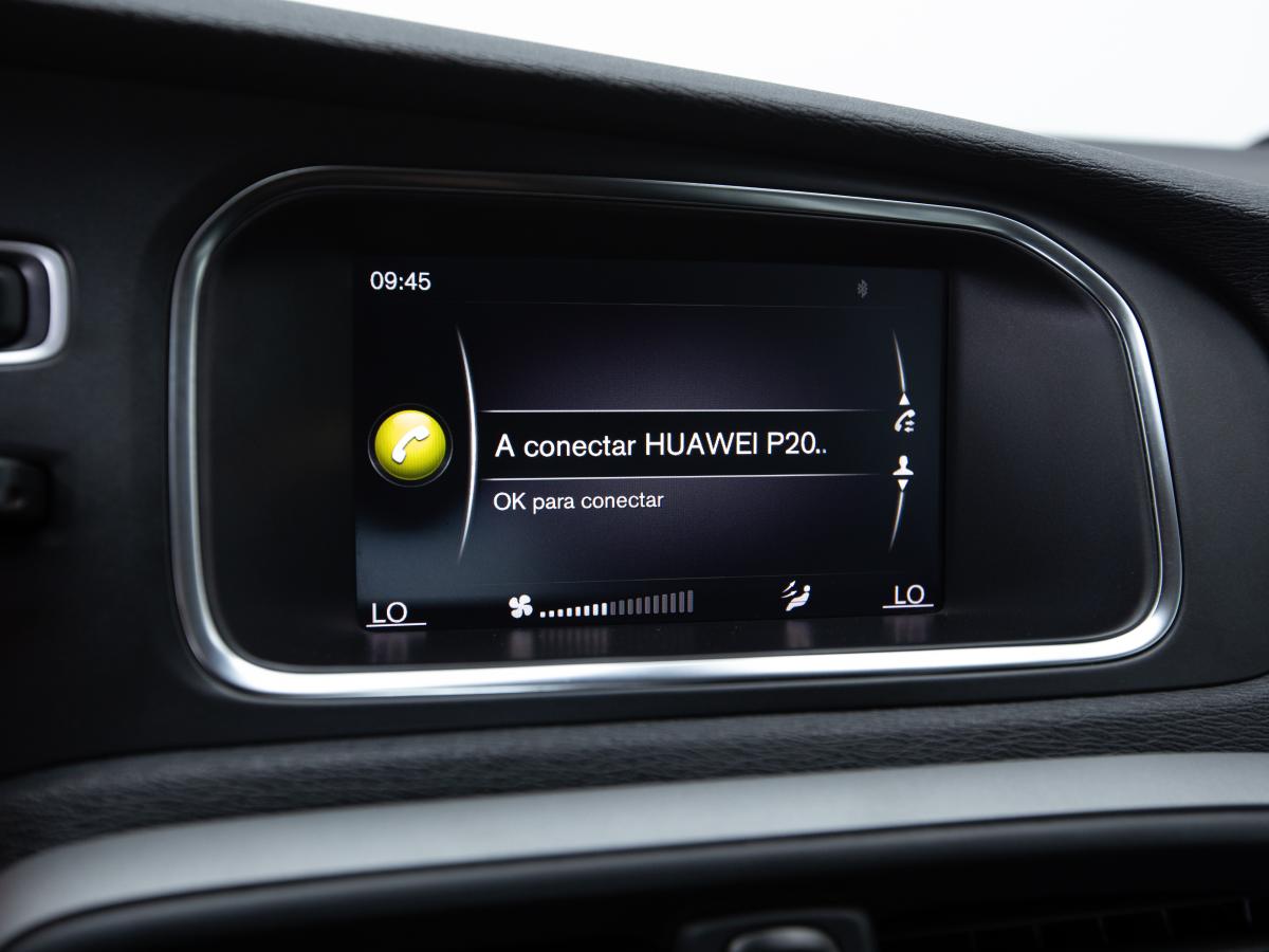 volvo-v40-2018-diesel-1969cc