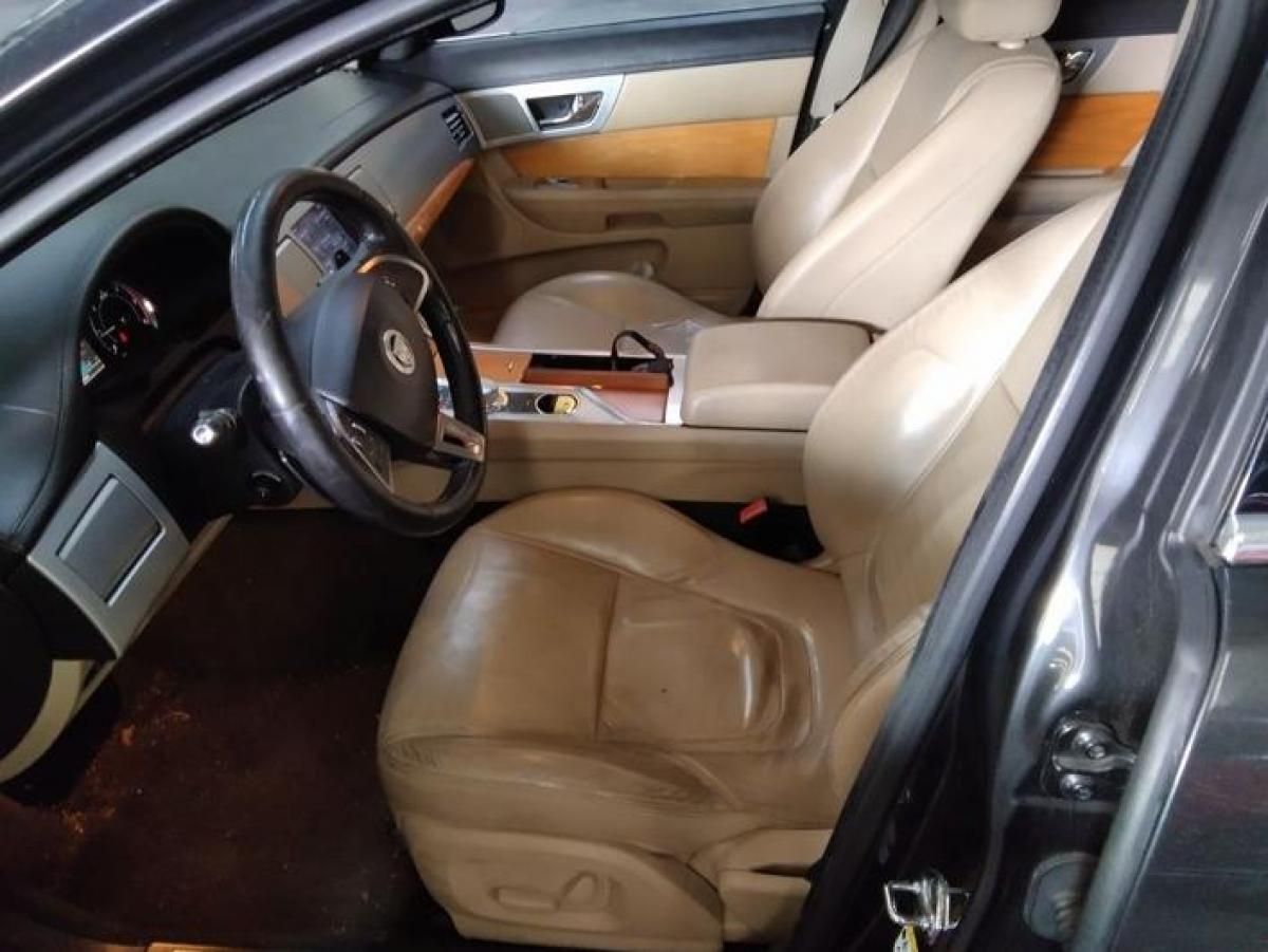 jaguar-xf-2012-diesel-2179cc
